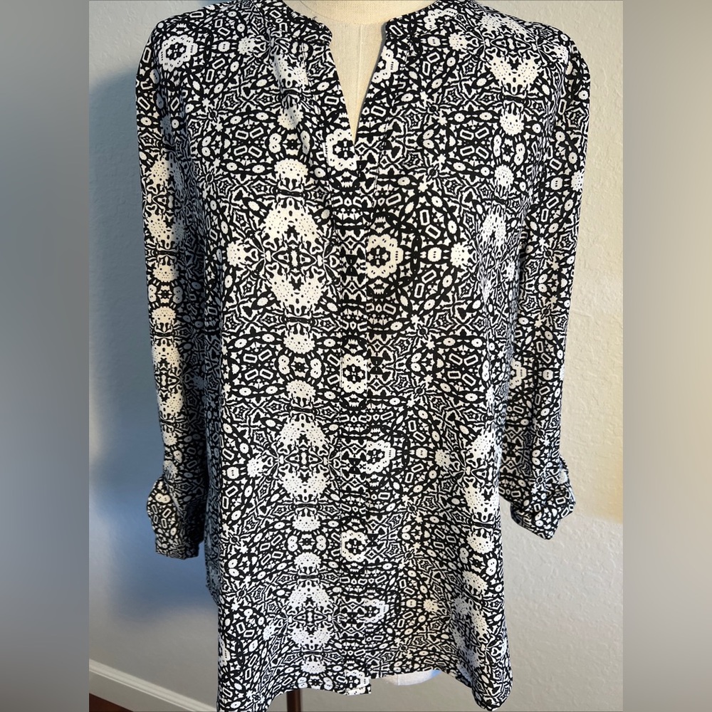 Sanctuary Black/White Print Crew Neck Blouse Convertible Sleeve Size Medium